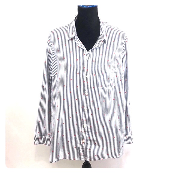 Tops - Heart ❤️Print long sleeve button down tee
